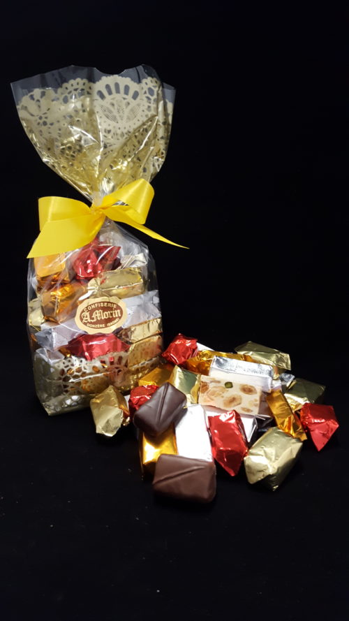 Nougats Assortis nature et enrobés au chocolat – Image 1