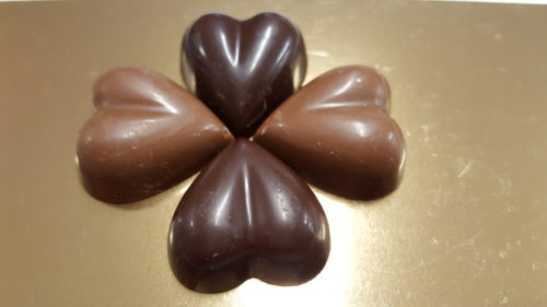 Bonbonnière Cœur en chocolat noir avec pralinés cœur – Image 4