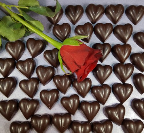 Bonbonnière Cœur en chocolat noir avec pralinés cœur – Image 2