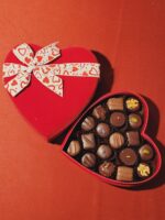 Grand écrin velours Cœur avec bonbons de chocolat – Image 3