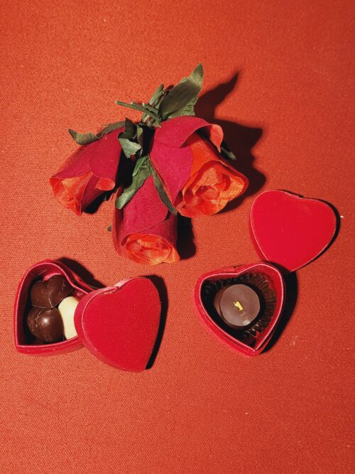 Ecrin velours mini Cœur avec bonbon – Image 4